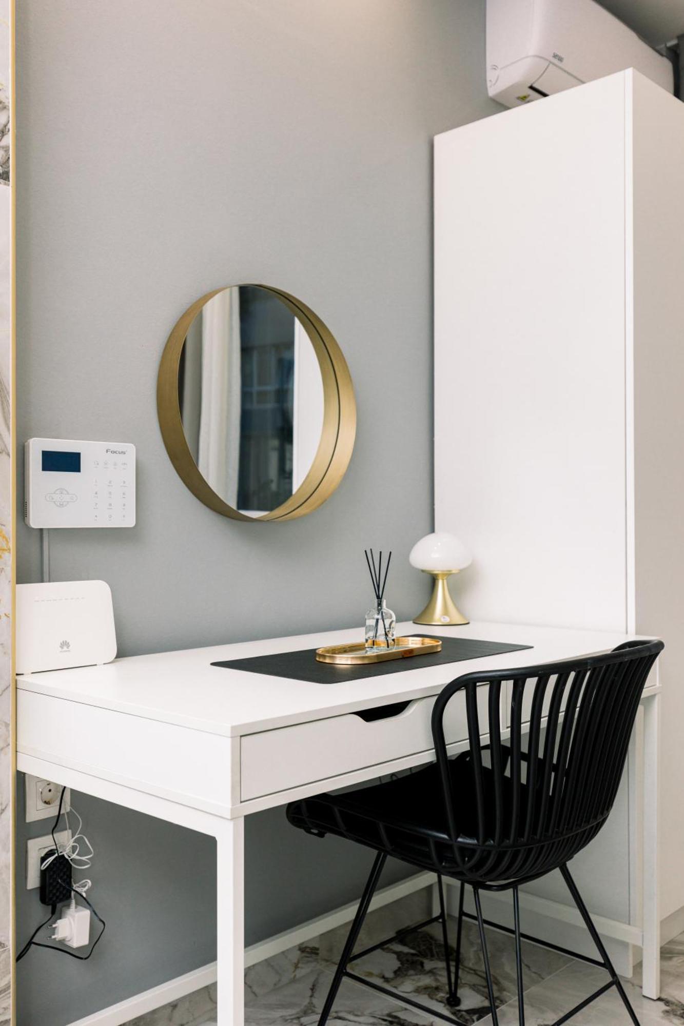 Apartment Luxury Downtown Apartment F1 *
